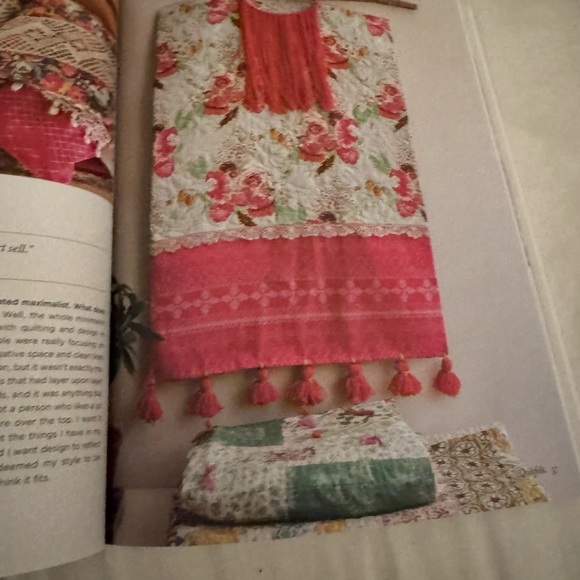 Multicolor Quilt Magazine - Picture 14 of 16